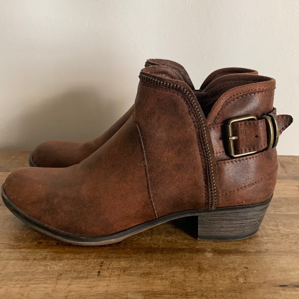 Khols American Rag ankle booties